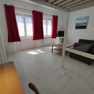 Appartement Au Calme En Ville, A 2km De La, Saint-Pol-de-Léon