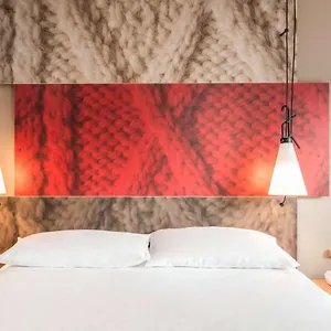 *** Hotel Ibis étienne - La Terrasse Francia